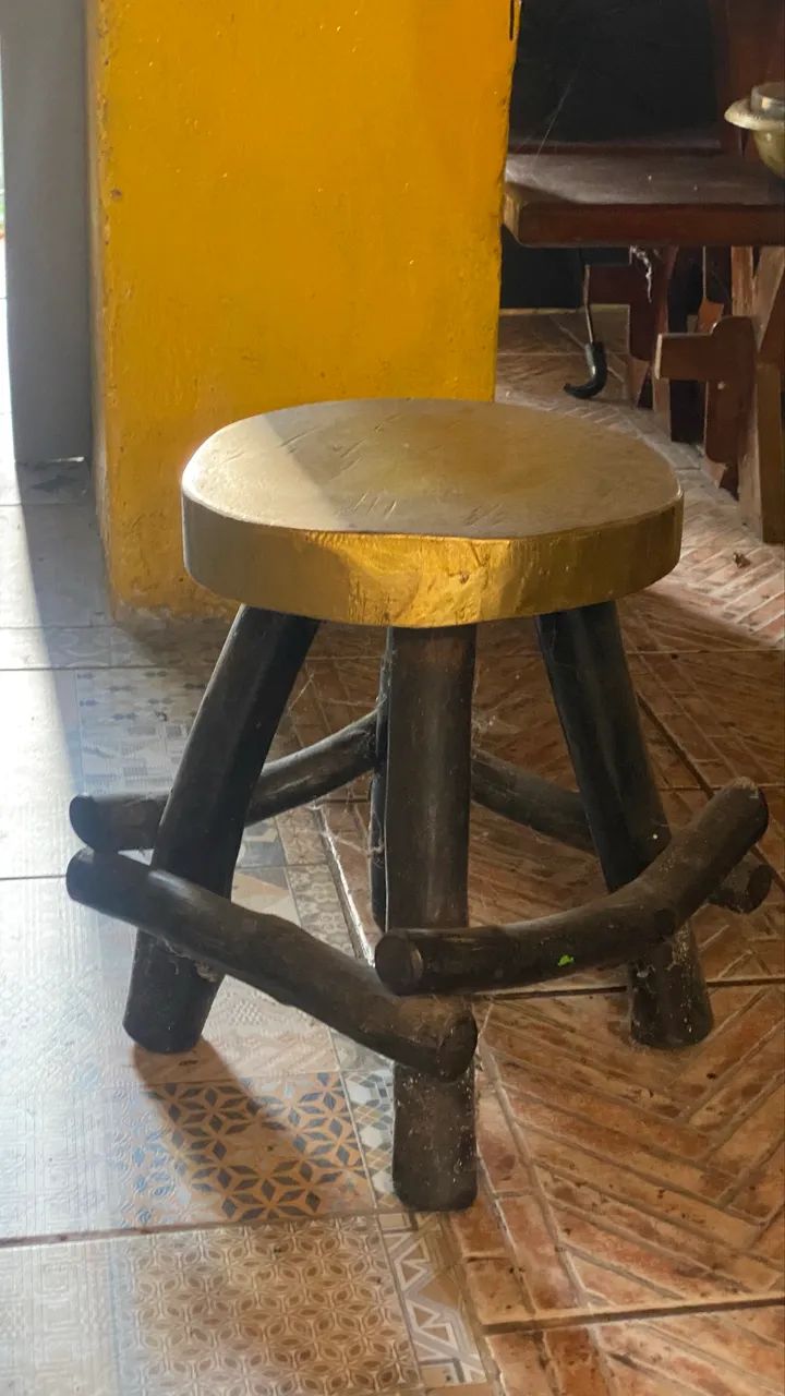 Banco de madeira maciça  - Foto 2