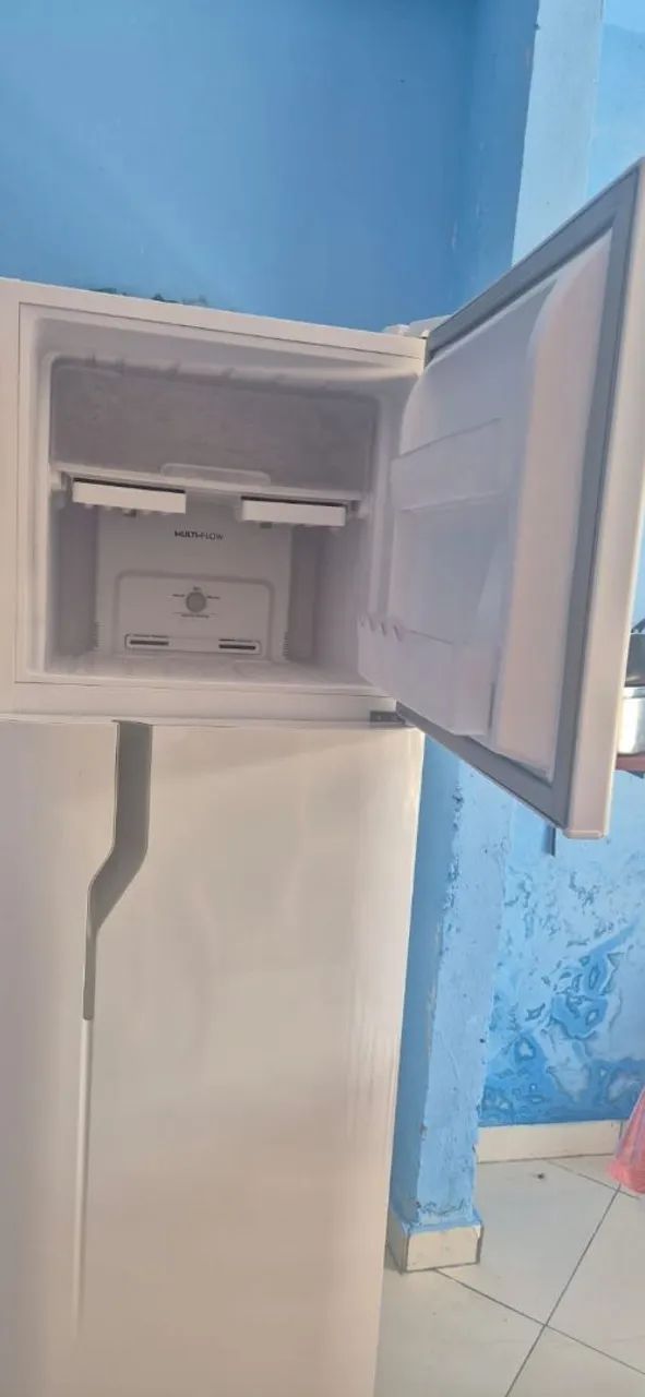 Vende-se uma geladeira - Foto 4