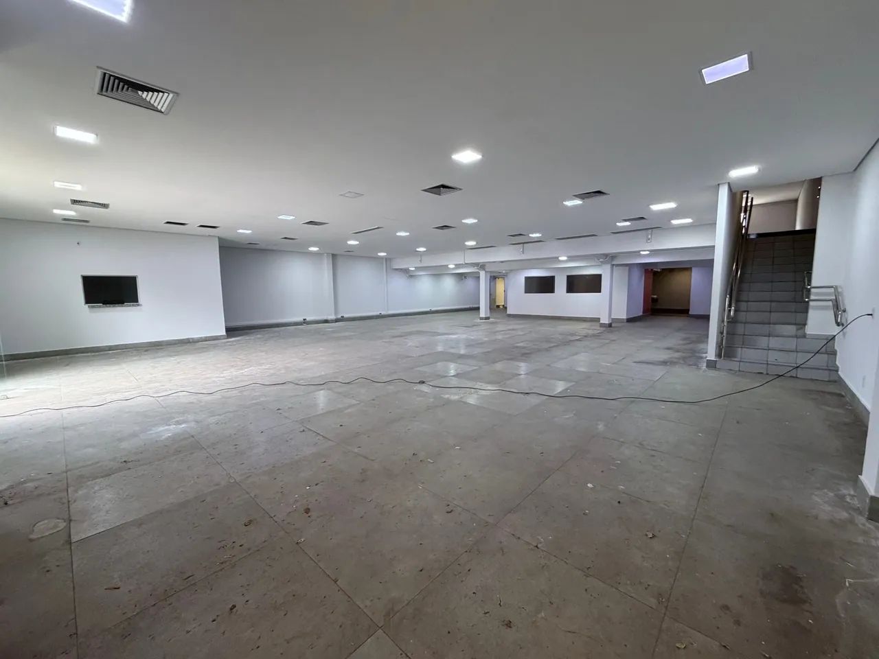 GALPÃO COMERCIAL PARA LOCAÇÃO | AV CASTELO BRANCO - Foto 3