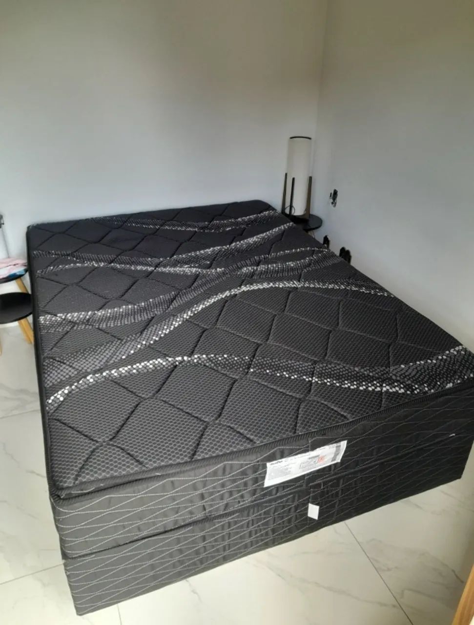 Colchão e cama box casal