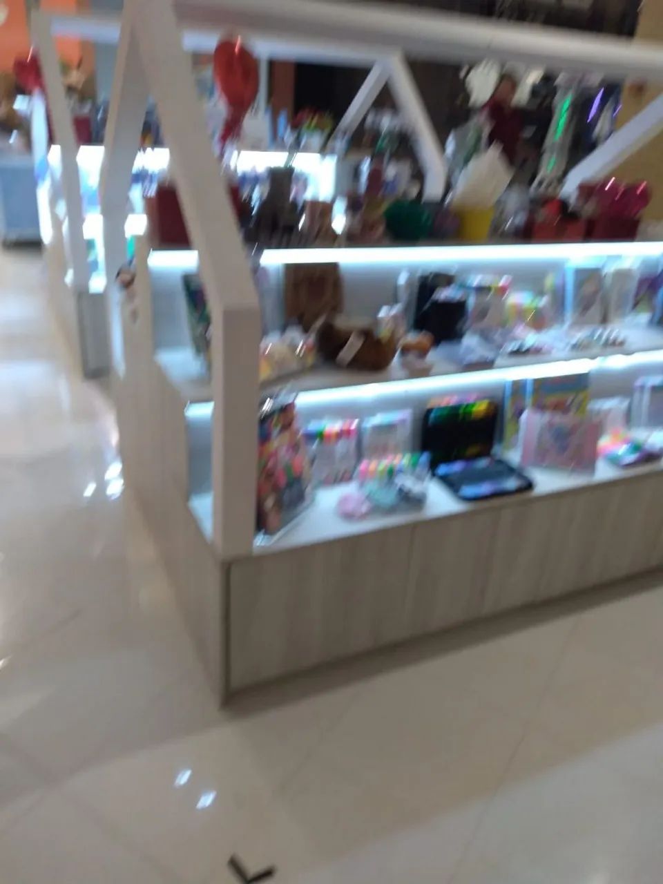 Quiosque para shopping Pronto para trabalhar,  com projeto elétrico e estrutural. - Foto 4