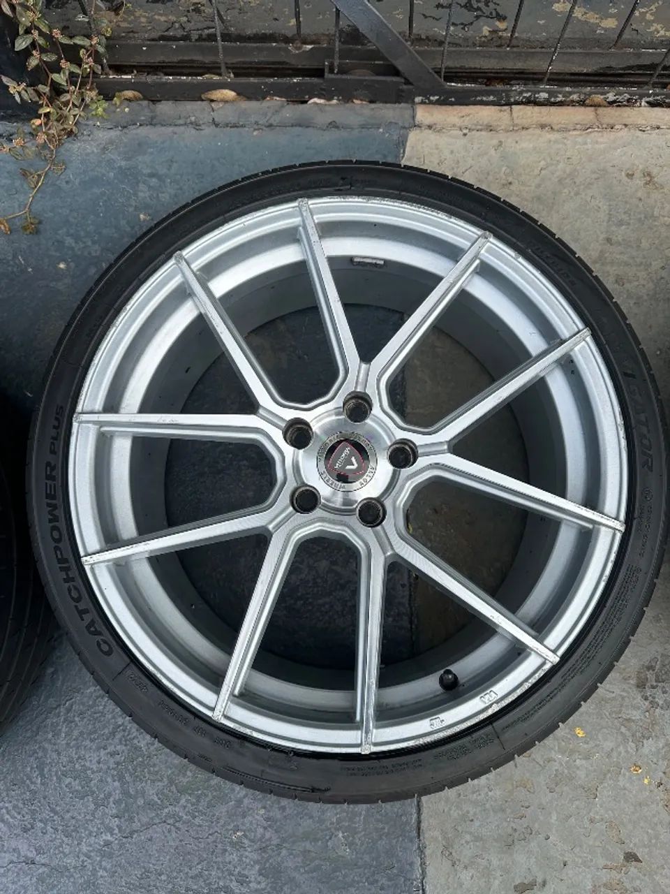 Jogo de rodas Vittoria San Diego 19" 5X112 compativel com Jetta, Golf, Audi, bmw, etc. - Foto 3