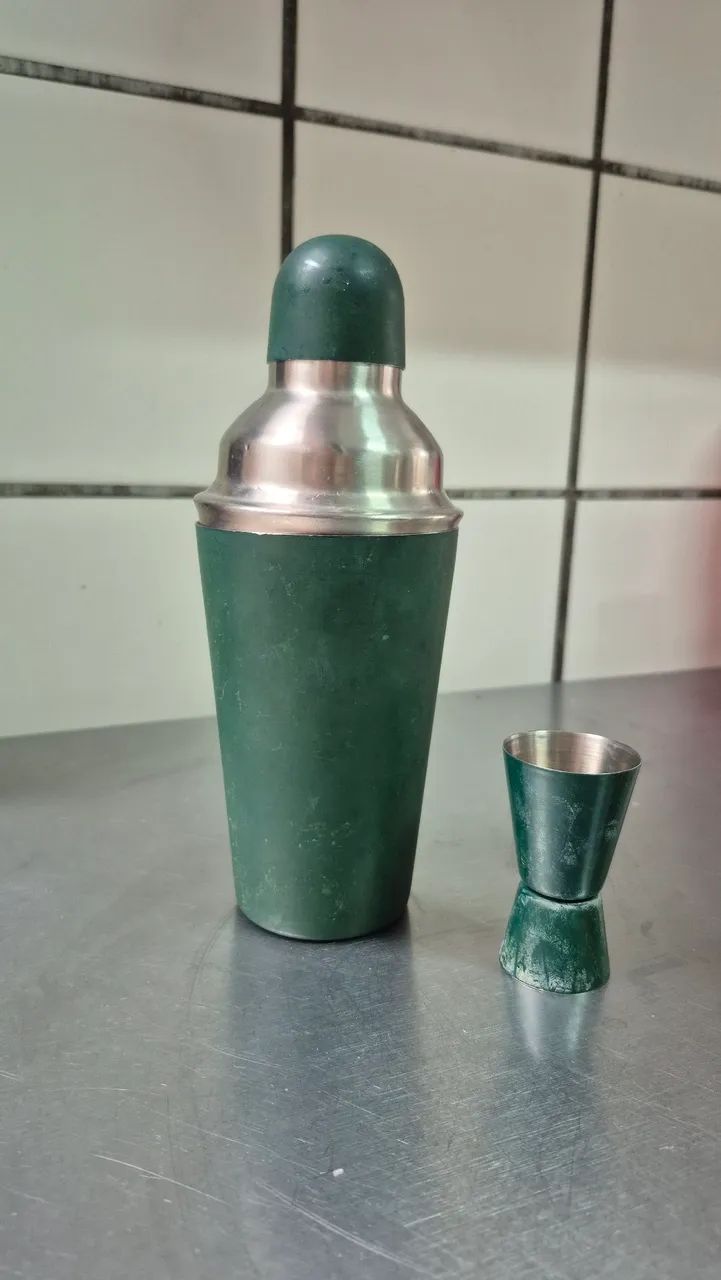 Copo de caipirinha com medidor