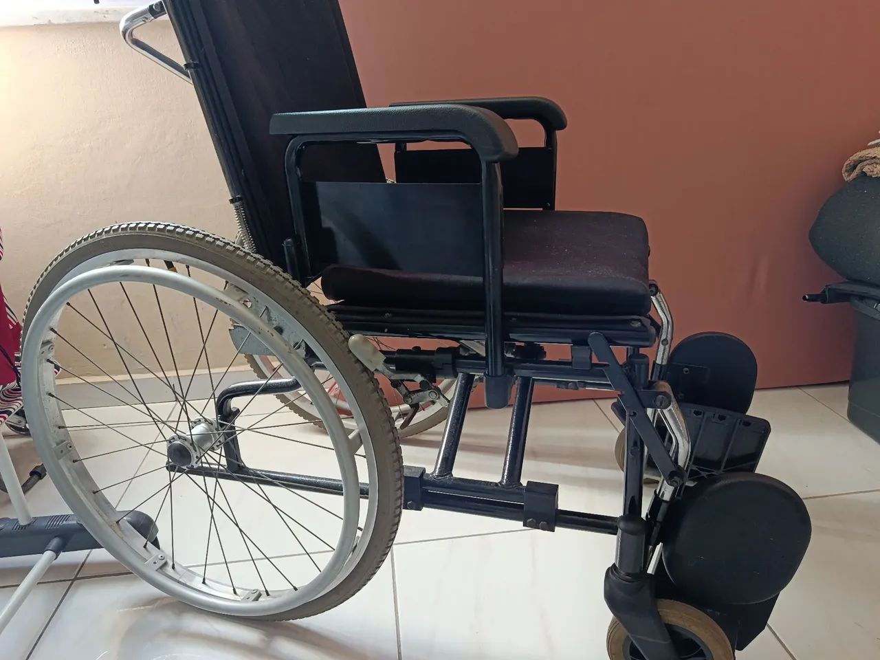Cadeira de rodas - Foto 3