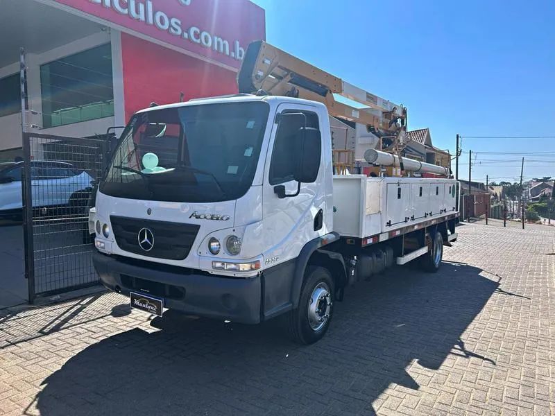 ACCELO 815 COM CESTO AÉREO ELEVATÓRIO 13,5M - Foto 2