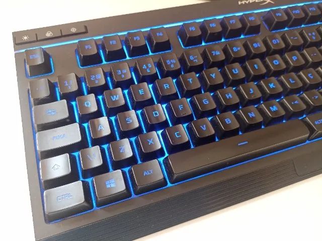 Teclado HyperX Alloy Core RGB Preto ABNT2