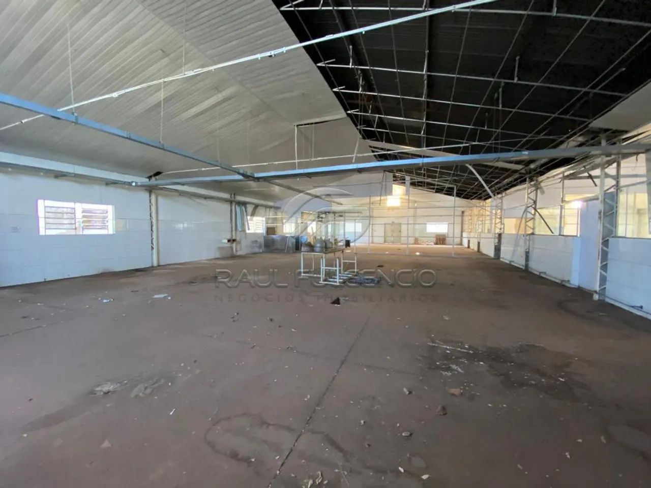 Barracão Industrial/Comercial para Locação/Venda