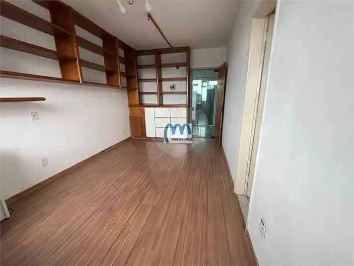 ALUGO OU VENDA DE EXCELENTE SALA COMERCIAL NO CORAÇÃO DO MUTONDO. - Foto 3