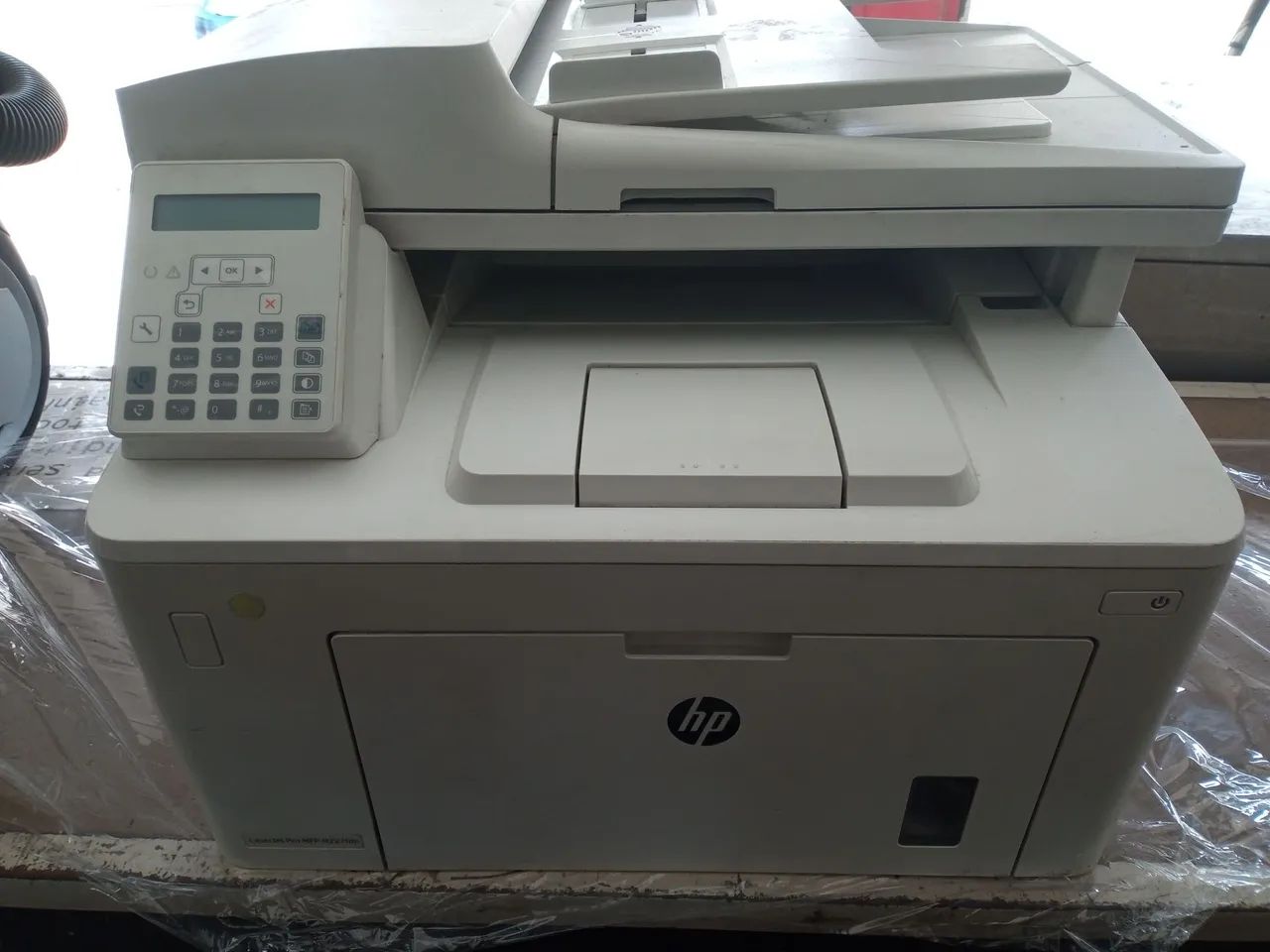 Impressora HP laserjet Pro MFP M227 fdn - Foto 2