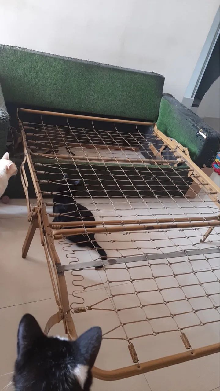 DONATION - Sofa for refurbishment65581375424898121