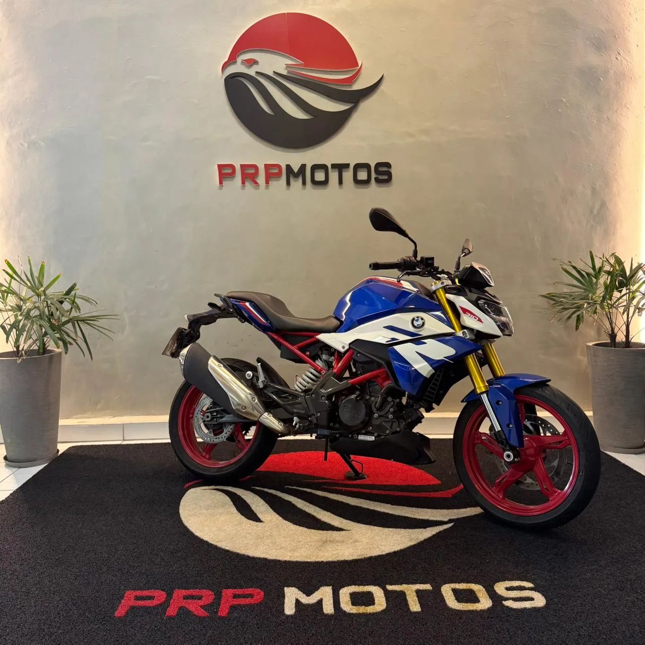 BMW G 310 R