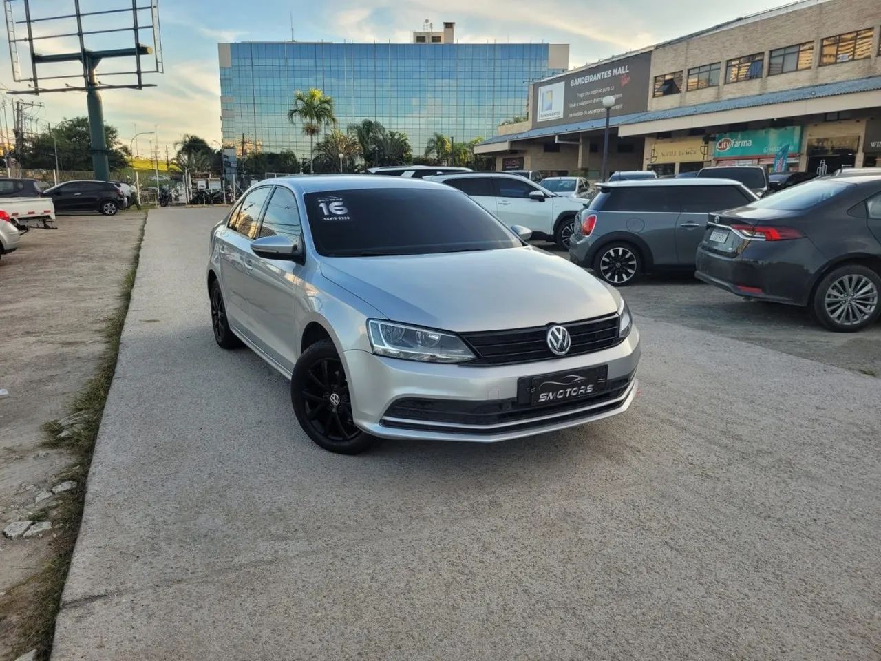 Volkswagen Jetta COMFORTLINE 2.0 8V FLEX 2016