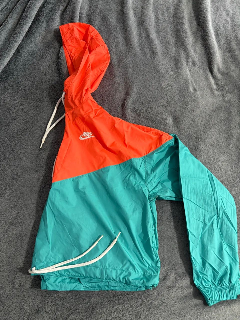 Jaqueta corta vendo Nike  - Foto 2