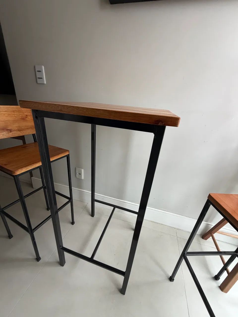 Mesa com banqueta  - Foto 2