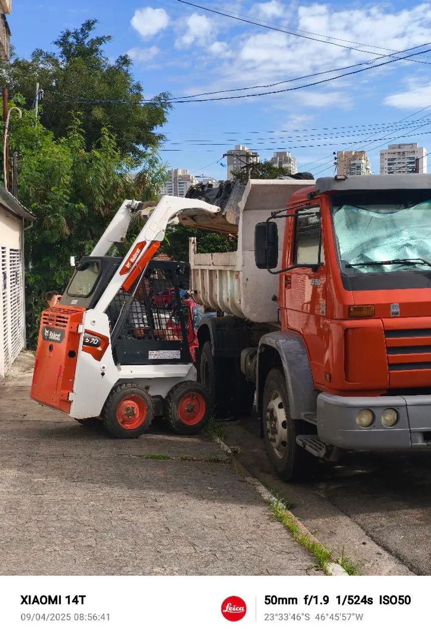 BOBCAT S70 LOCAÇAO a menor mini carregadeira - Foto 2