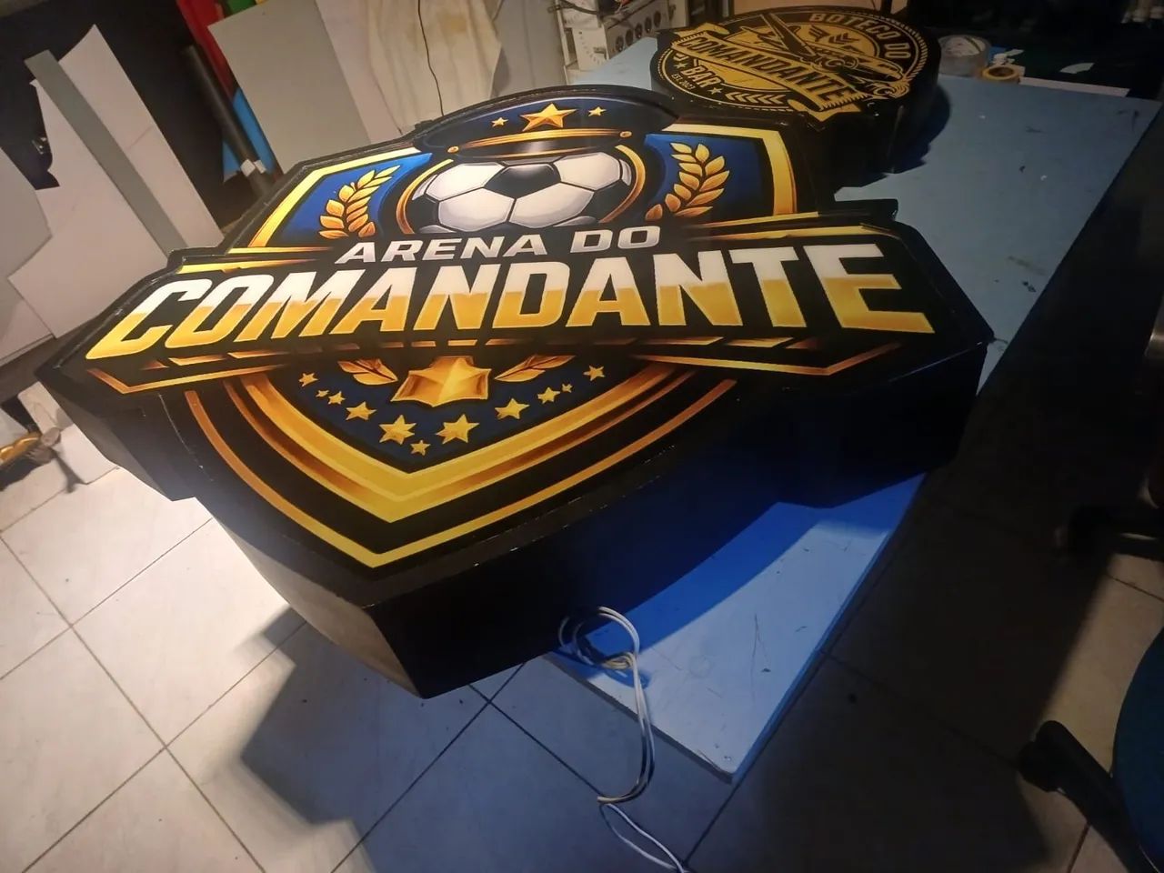 Fachadas placas e letreiros 