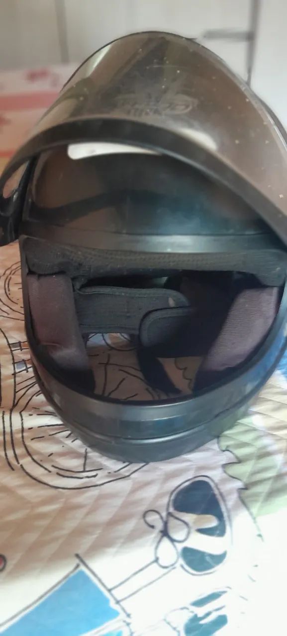 Capacete usado mas bem conservado  - Foto 4