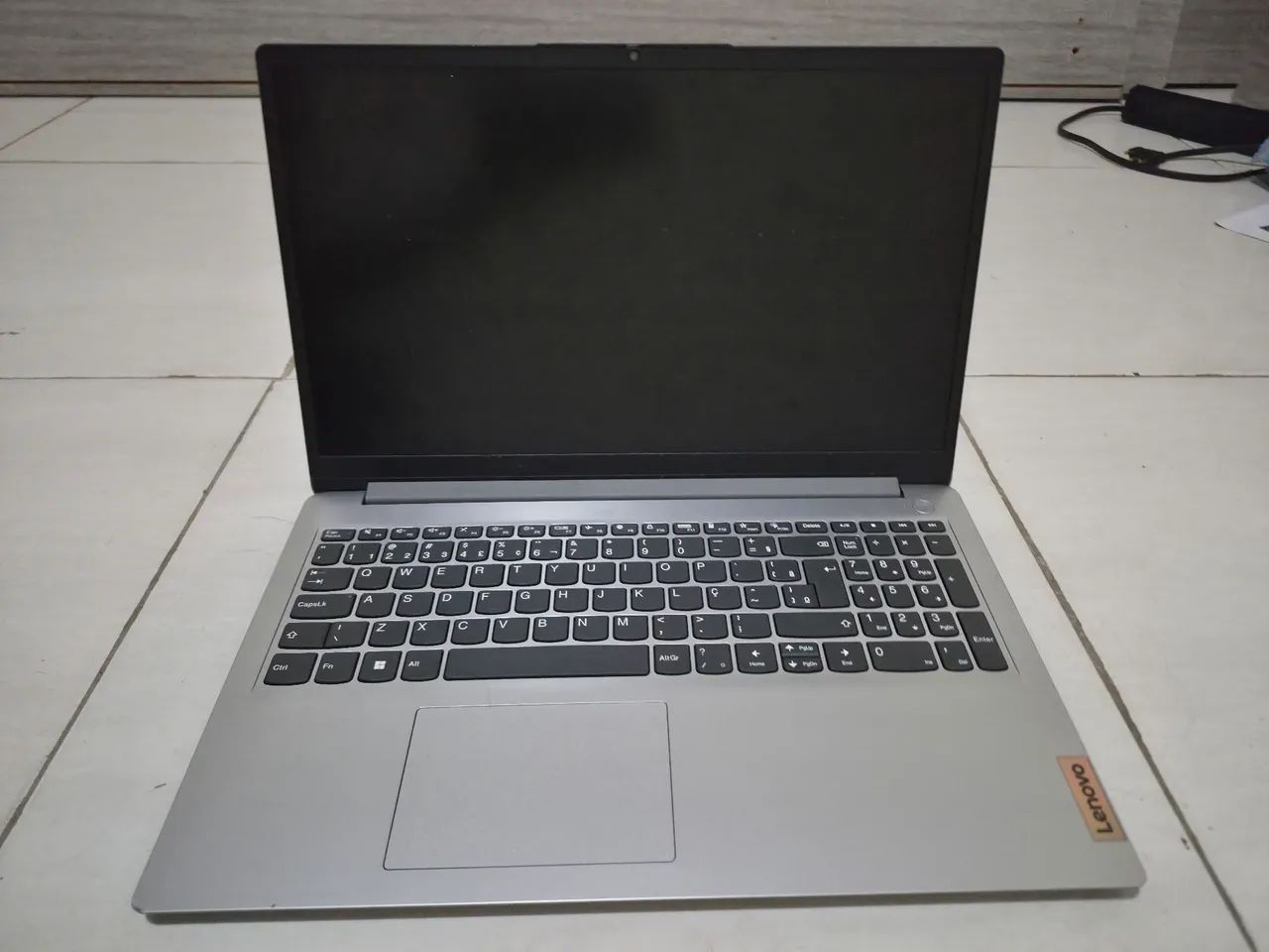 Notebook Lenovo Modelo 2025  - Foto 3