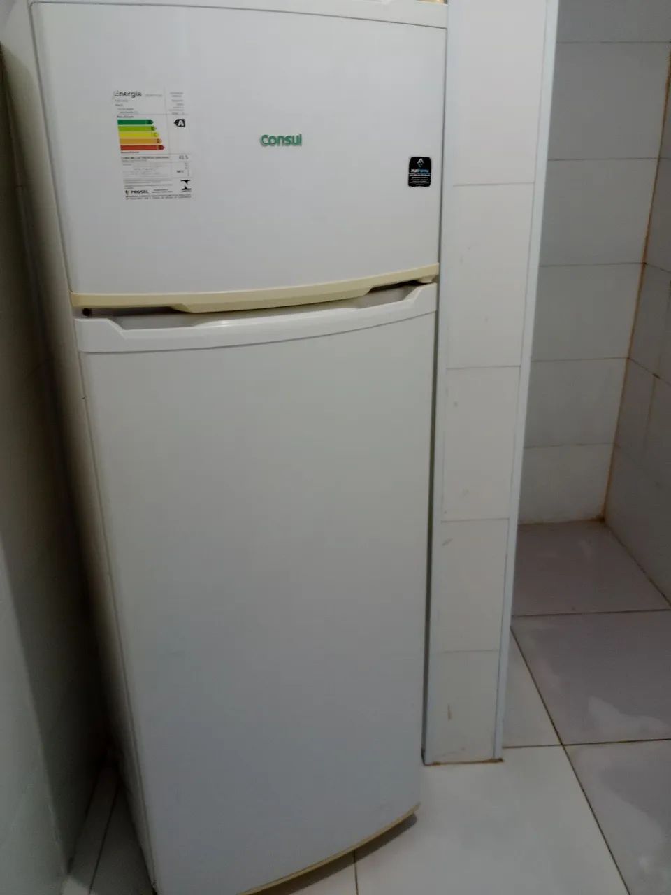 Geladeira semi nova