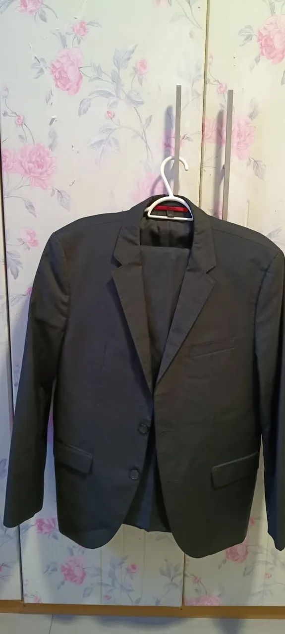 Terno Hugo Boss preto 100% lã