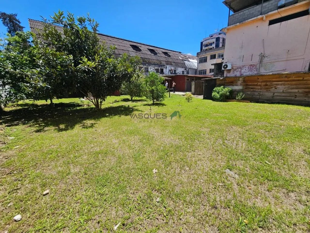 Prédio à Venda em Várzea, Teresópolis - RJ - Foto 2