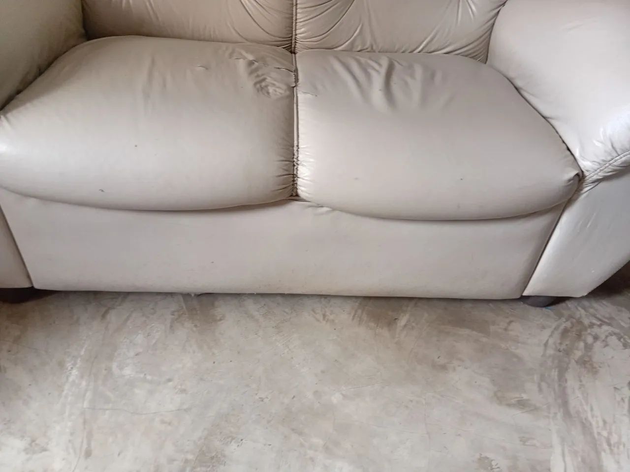 Vendo sofá em couro  - Foto 3