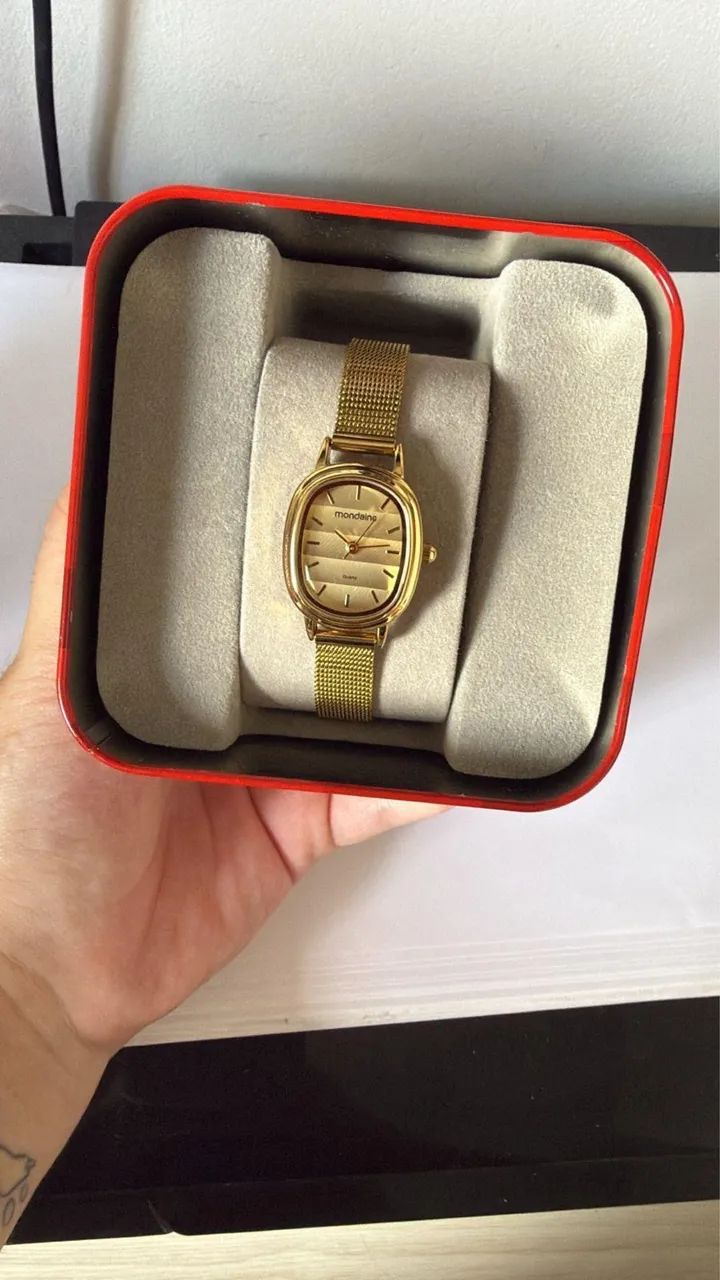 Relógio Mondaine Feminino Dourado