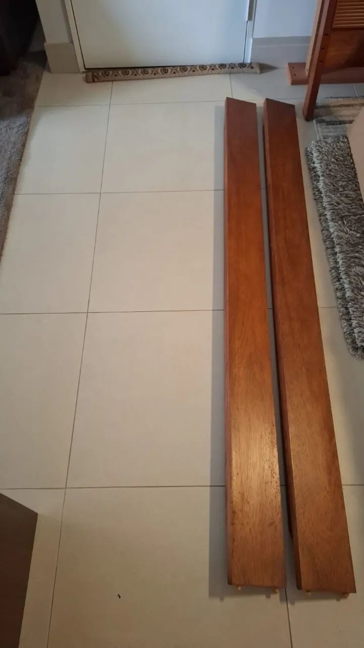 Cama QUEEN - madeira maciça com cabeceira e com estrado cor mel - Foto 3