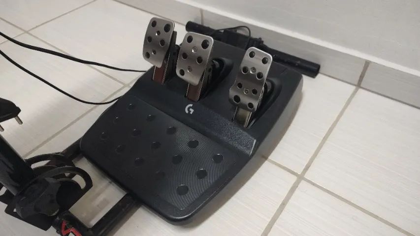 Volante Logitech g923 com cockpit - Foto 4
