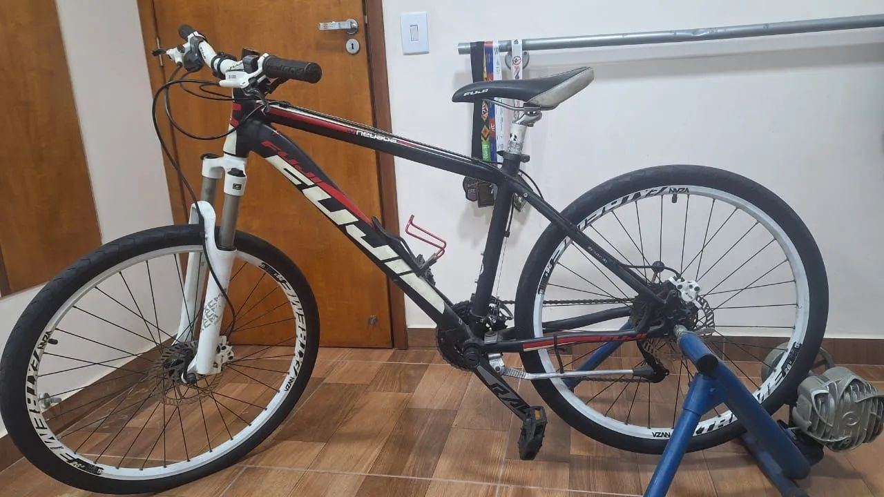 Bicicleta Fuji aro 26 quadro 15