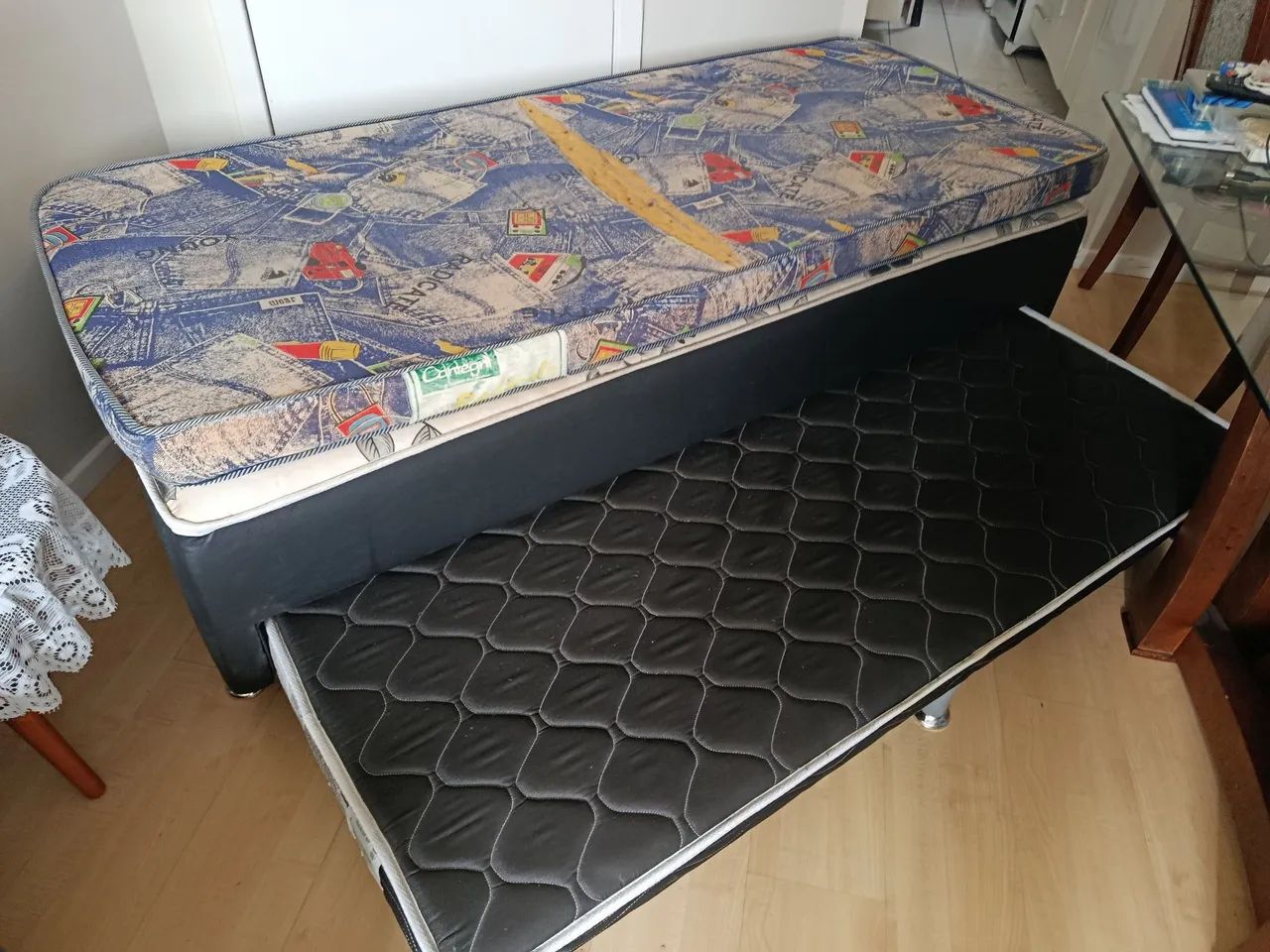 Cama box solteiro com cama auxiliar!