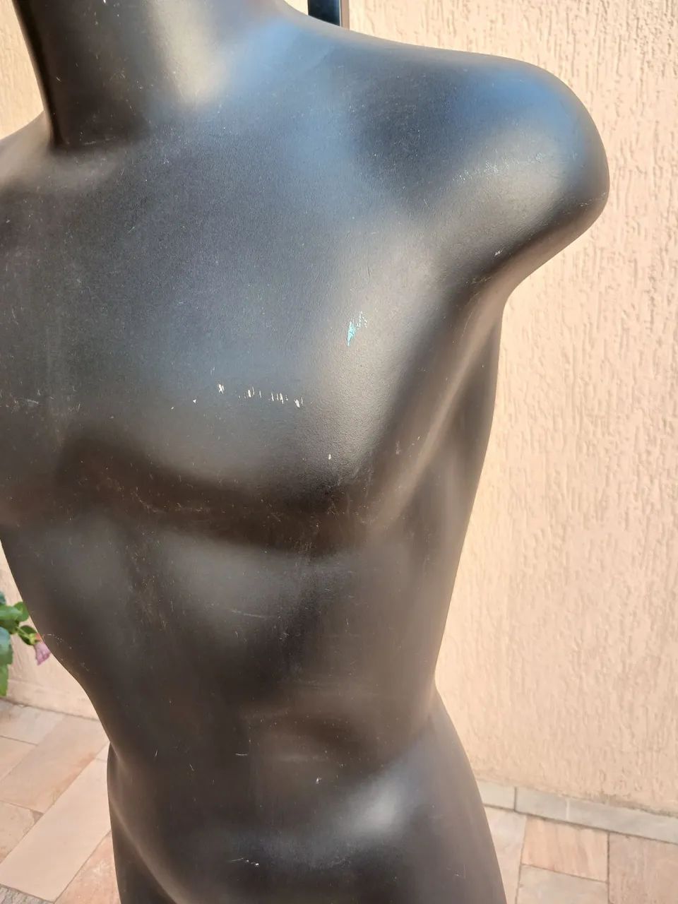 Manequim masculino com pedestal - Foto 3