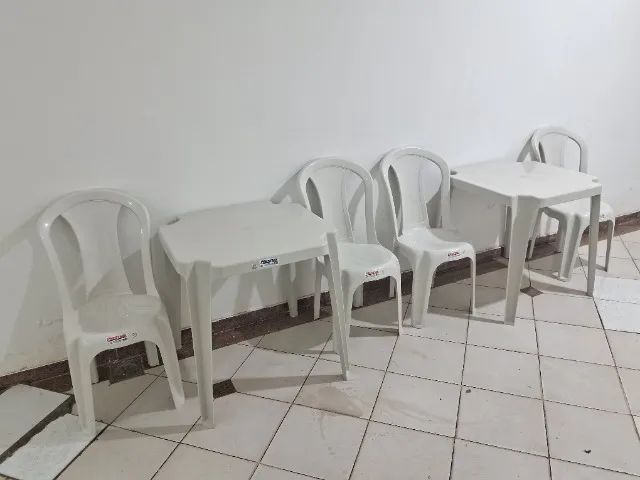 Duas mesas e Quatro Cadeiras  - Foto 2