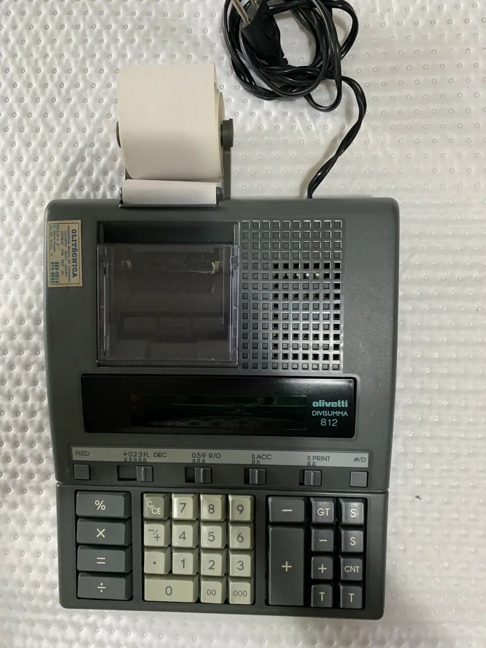 Máquina de calcular marca Olivetti