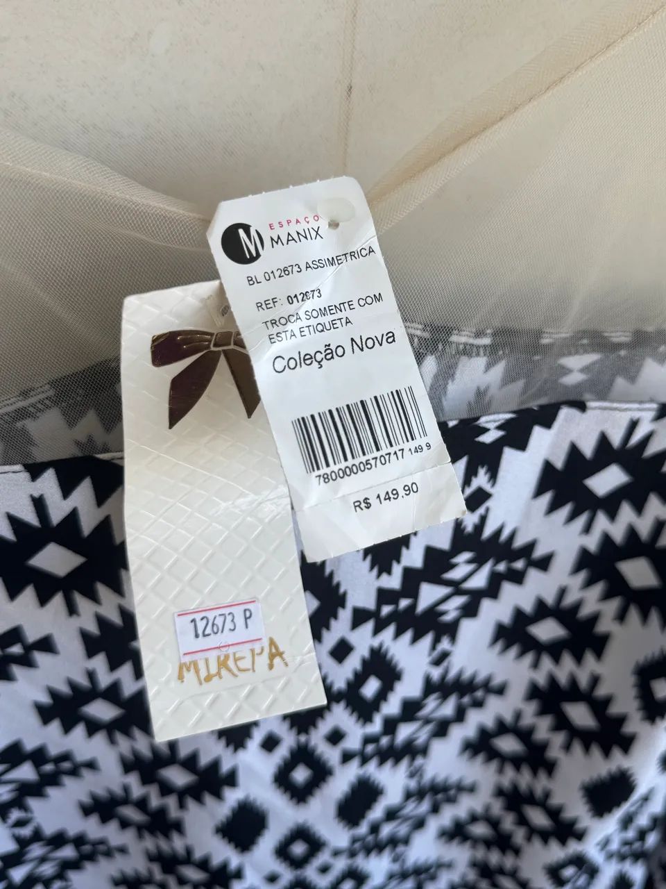 Blusa feminina estampa geométrica e transparencia  - Foto 3