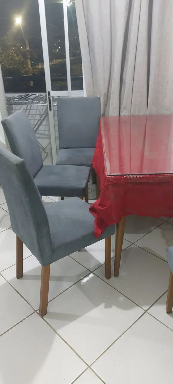 Vendo mesa 4 cadeiras com tampo de vidro nova - Foto 2
