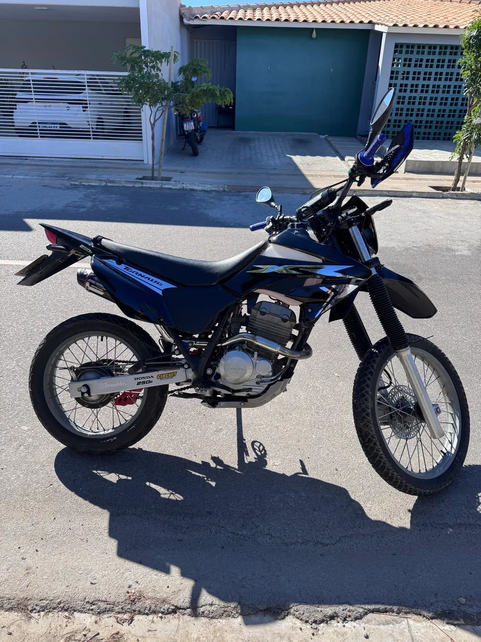 XR250 Tornado restaurada 