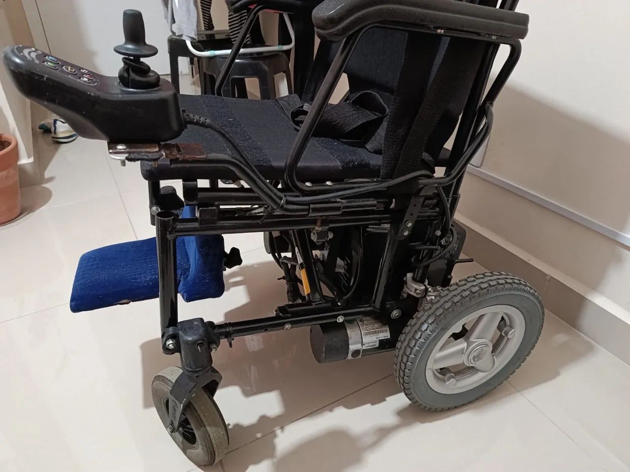 Cadeira Motorizada Freedom Compact 13