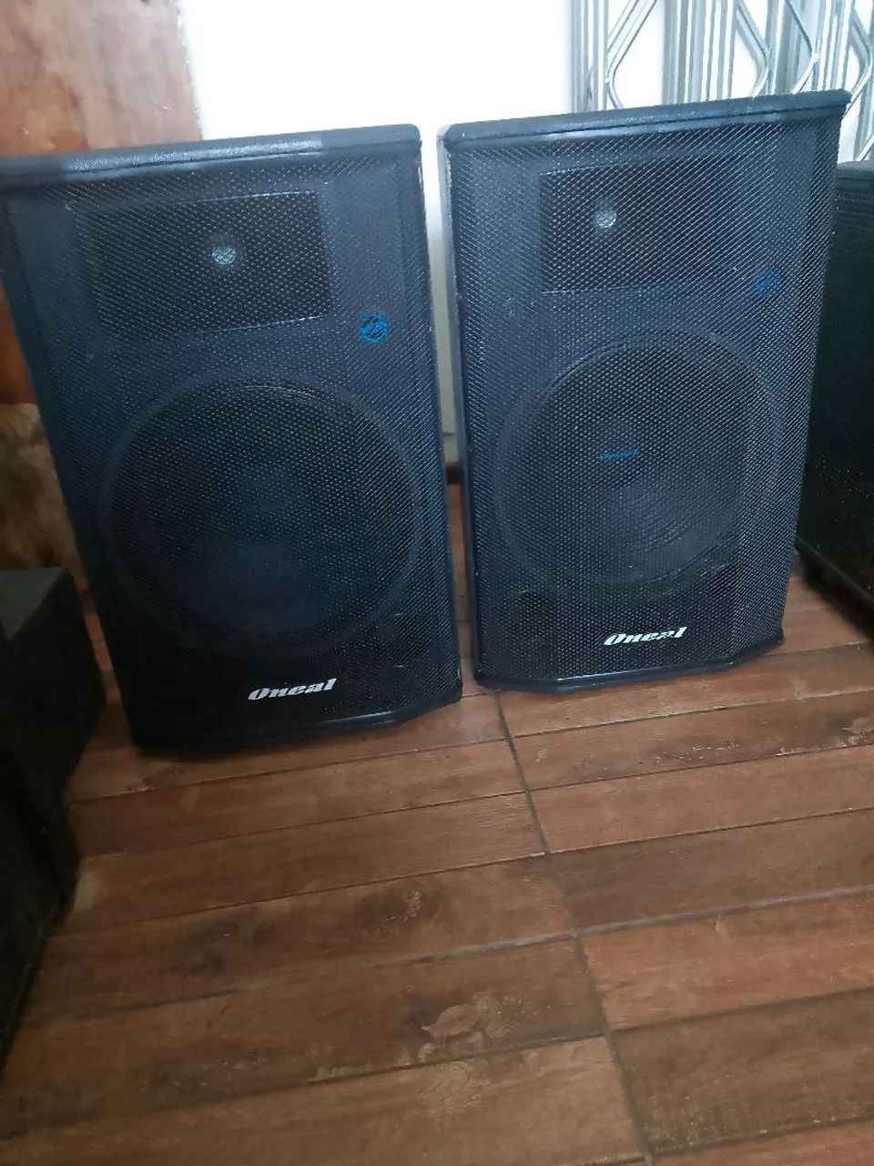 Par caixas ativas 