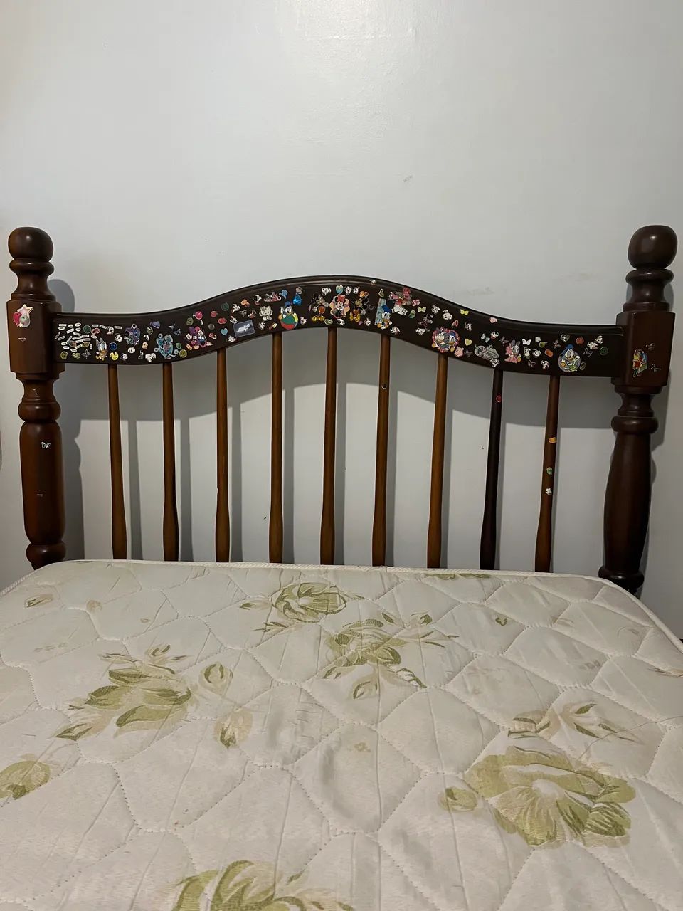 Vendo cama de solteiro e colchão  - Foto 4