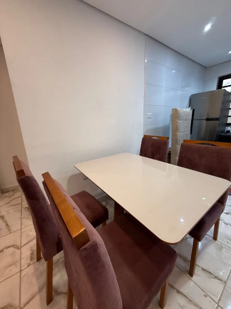 Mesa e sofá 