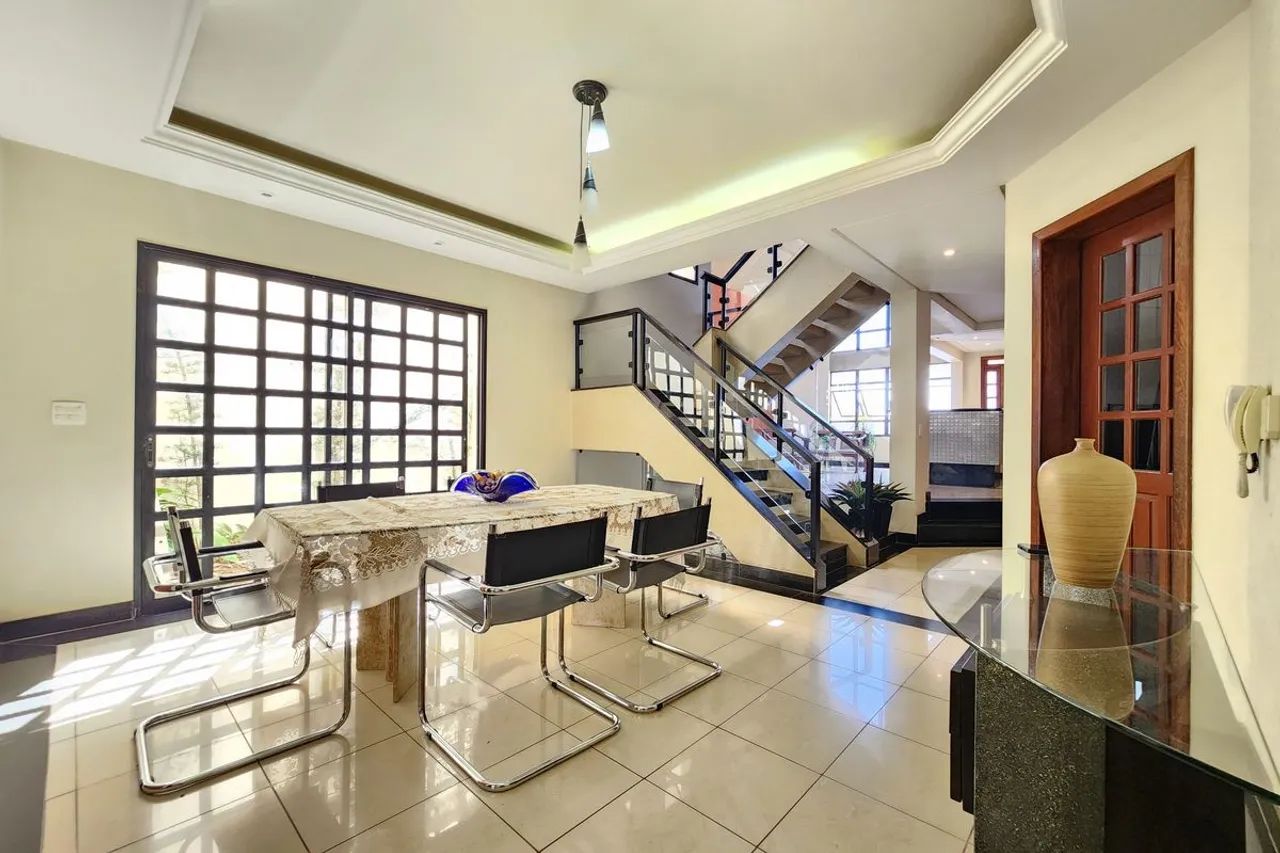 Casa à Venda - Aeroporto, 5 Quartos, 360 m2
