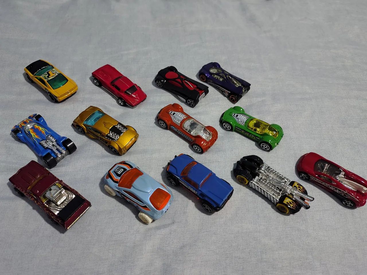 Hotwheels via 35 lote  - Foto 2