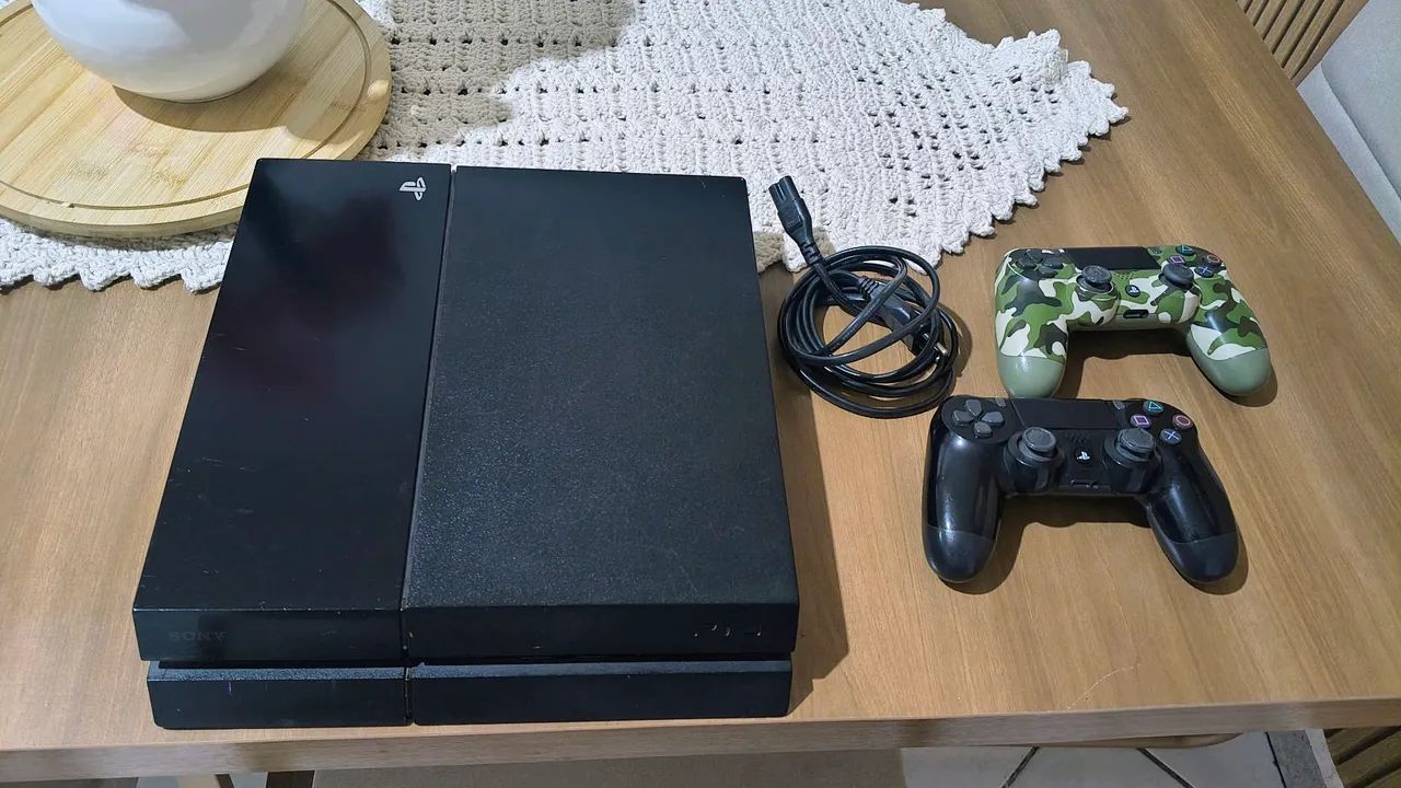 Ps4 FAT com dois controles. - Foto 4