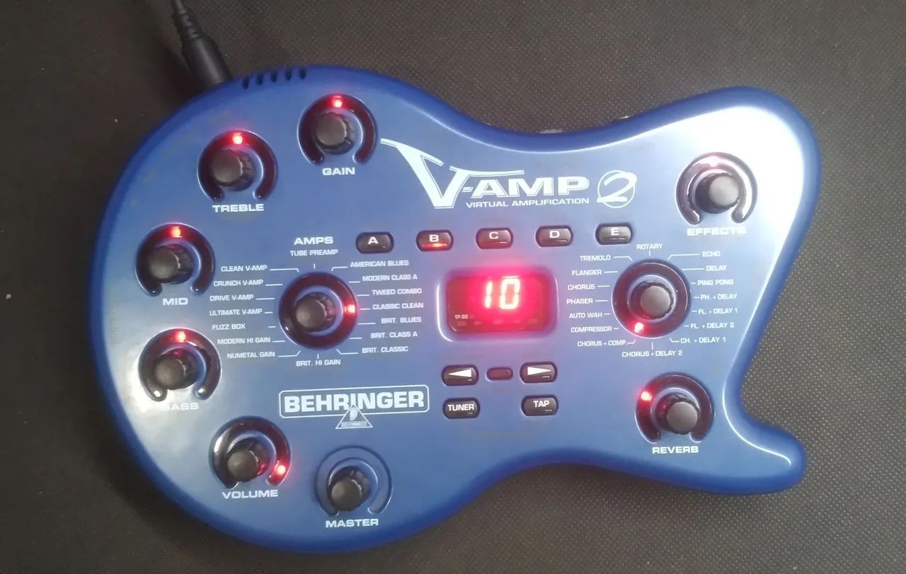 V-Amp 2 em excelente estado + brinde!