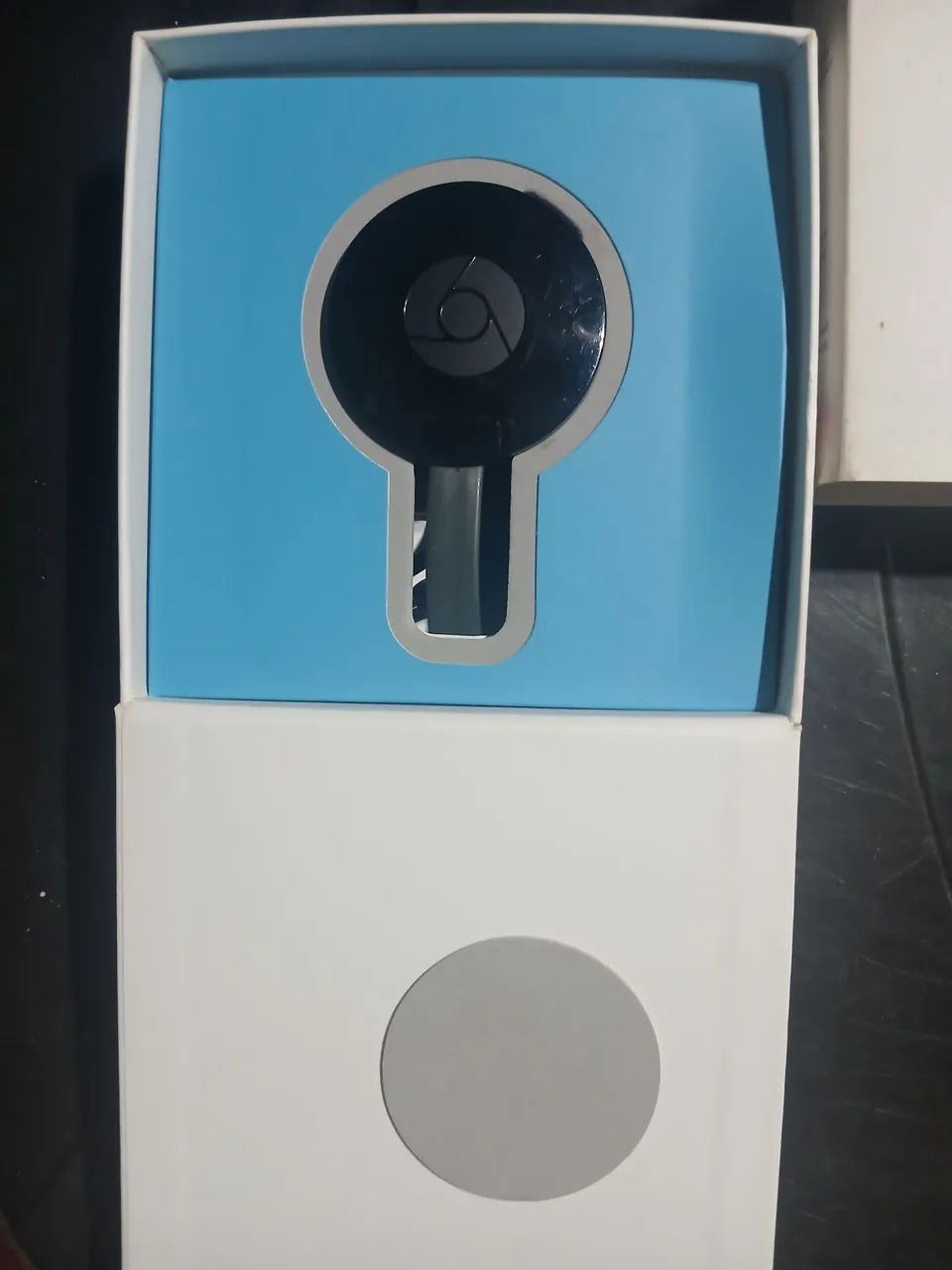 Chromecast TV streaming devido by Google Novo 