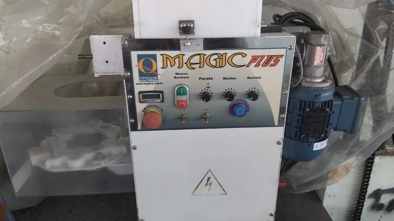 Vendo máquina de salgado 