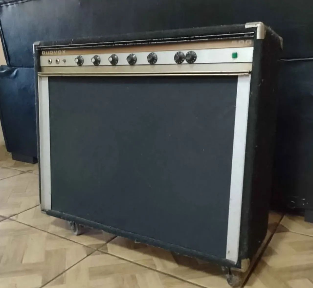 Amplificador Duovox a Válvula em boas condições - Foto 2