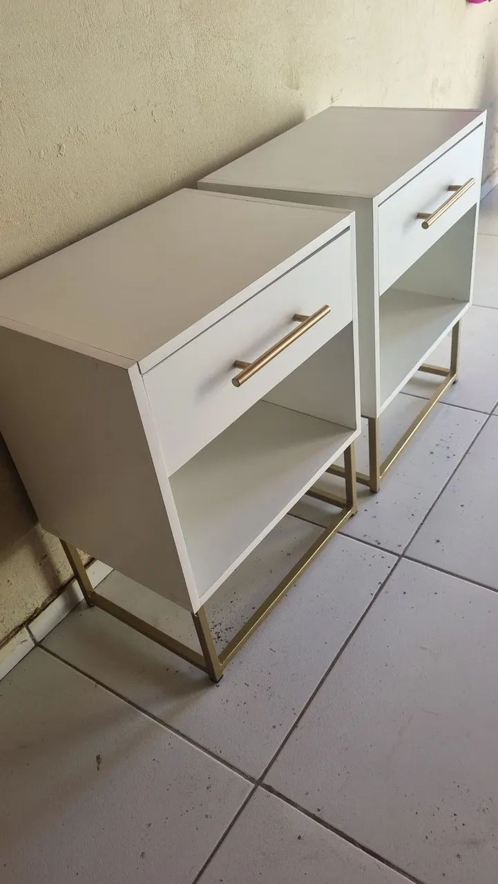 MESA DE CABECEIRA DE CAMA 