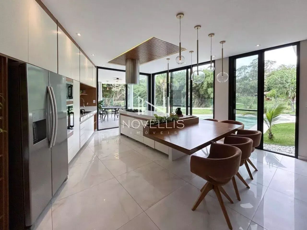 Casa para alugar com 5 dormitórios sendo 3 suítes - Jacareí - Foto 2
